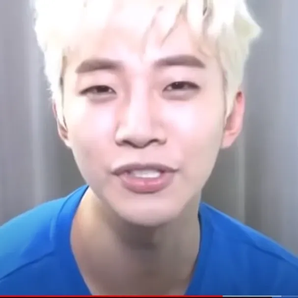 イ・ジュノのビハインドカット