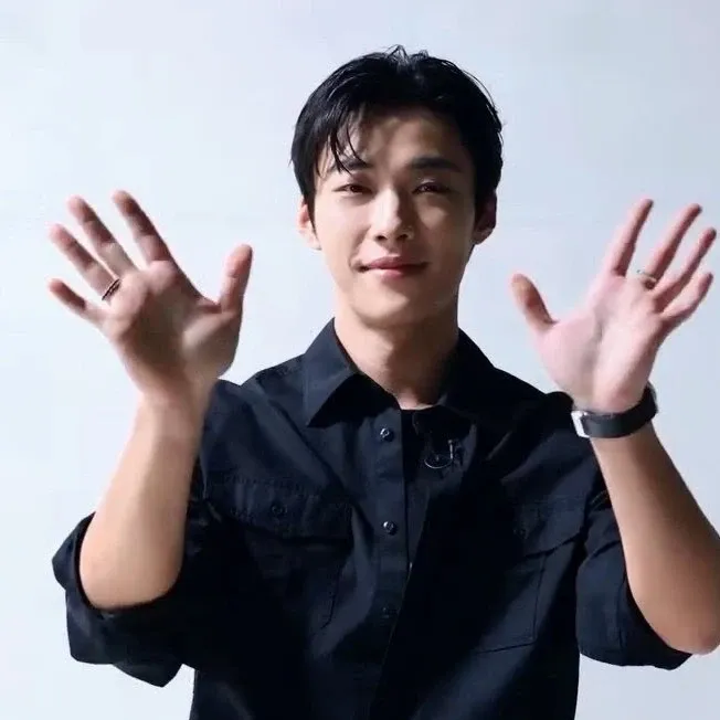 Behind-the-scenes cut of Woo Dohwan