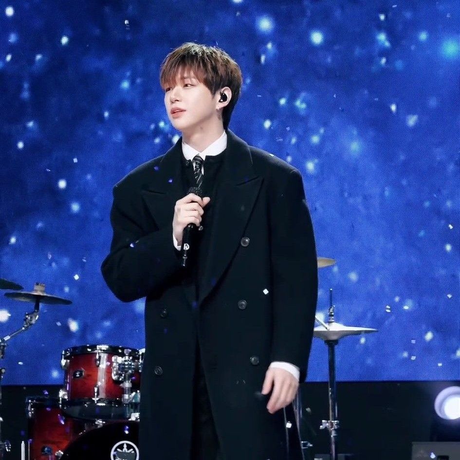 Behind-the-scenes cut of Secret Garden