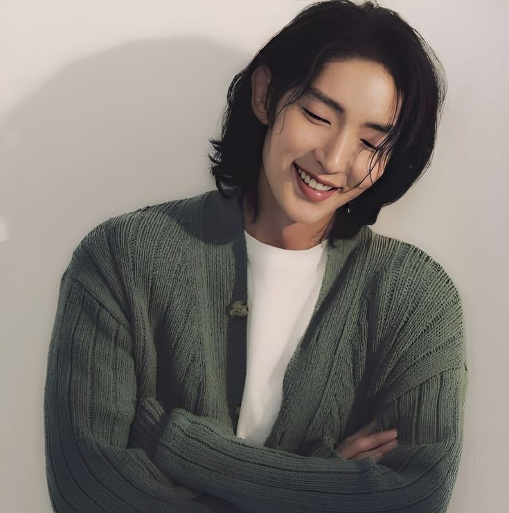 Recent activity shot of Lee Joongi