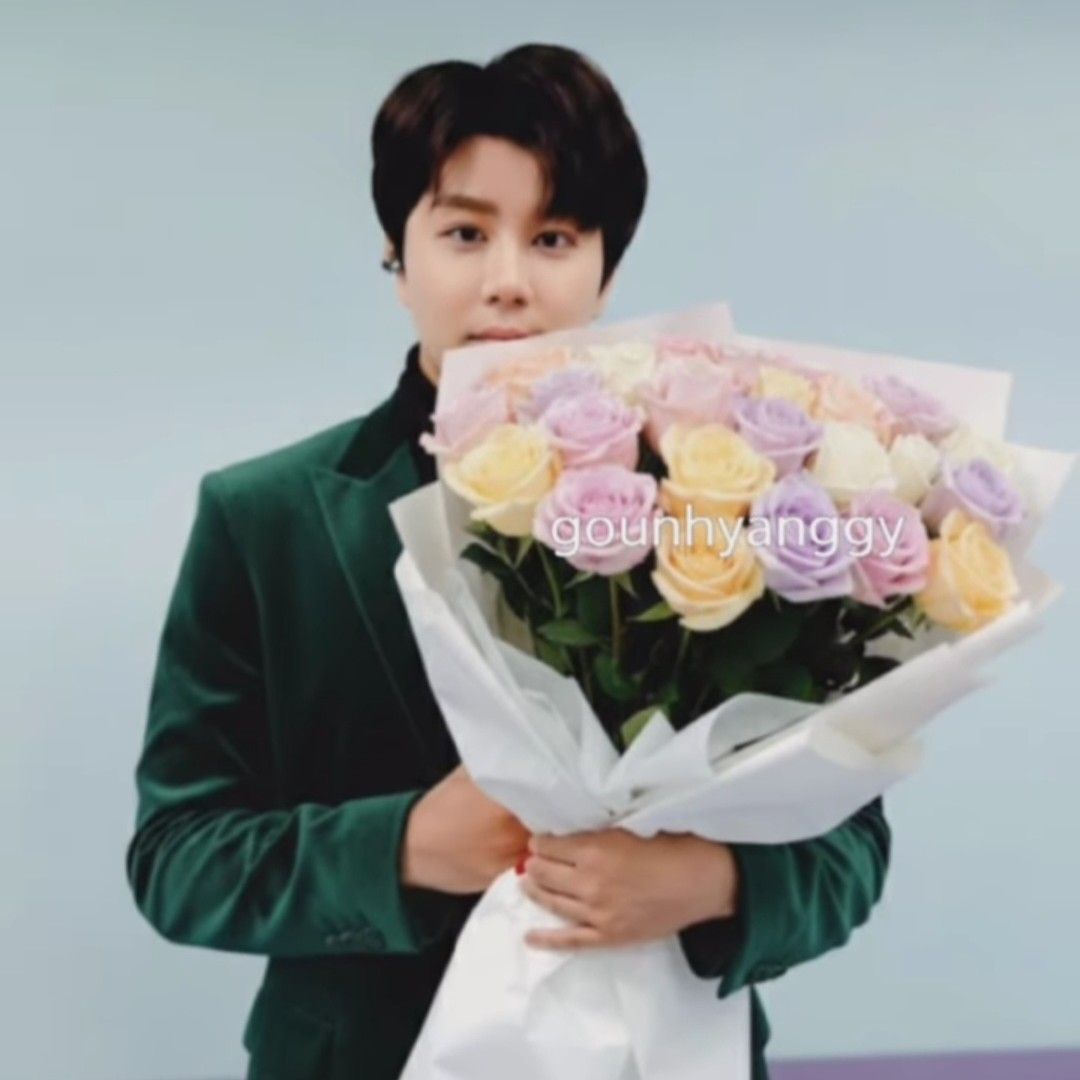 チン・ヘソンのビハインドカット