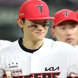 Kim Doyoung的幕後花絮
