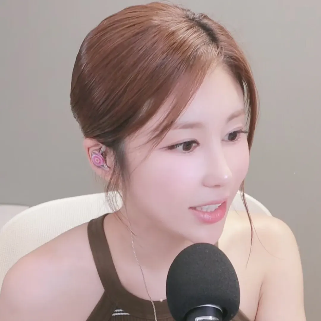 Momen yang diabadikan oleh penggemar Kim Soyou