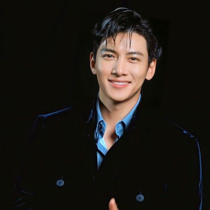 チ・チャンウクの最近の活動ショット