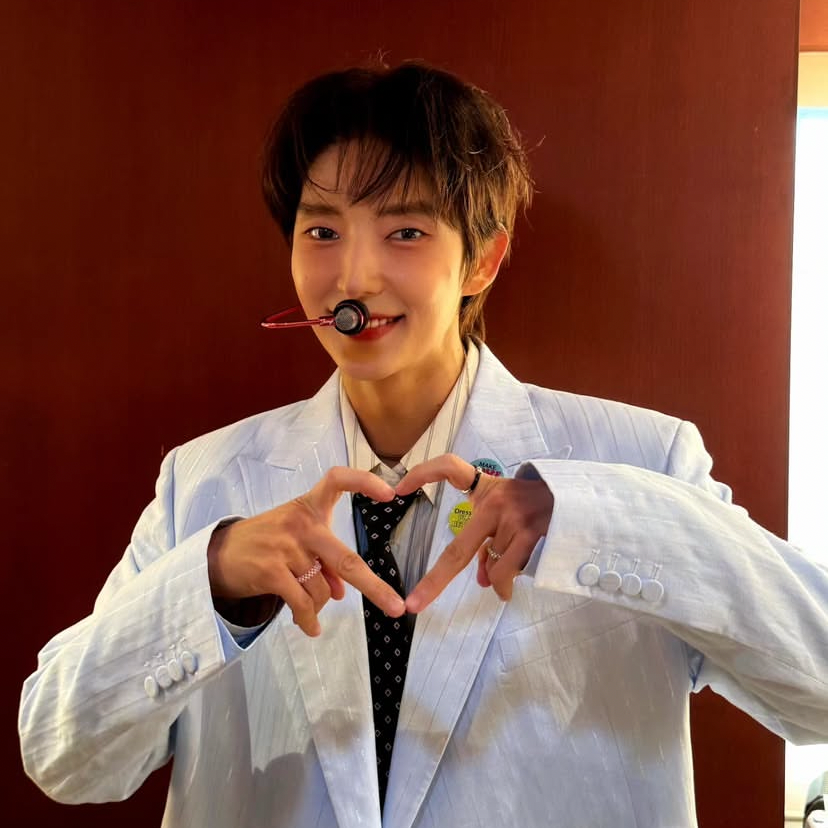 Behind-the-scenes cut of Lee Joongi