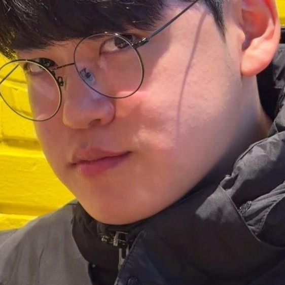 Behind-the-scenes cut of Gumayusi