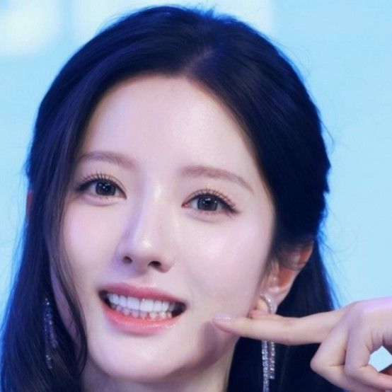 Behind-the-scenes cut of Bona