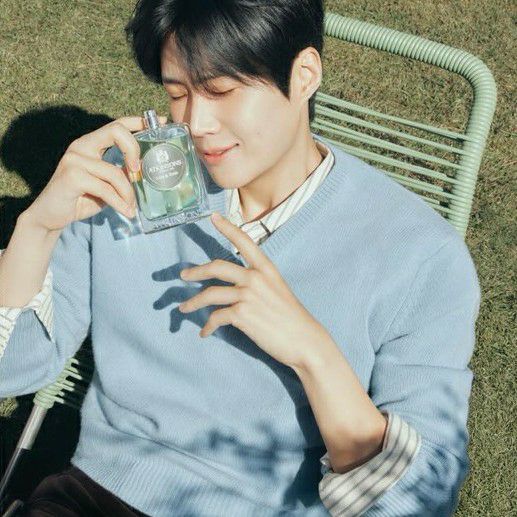 Momen yang diabadikan oleh penggemar Kim Seonho