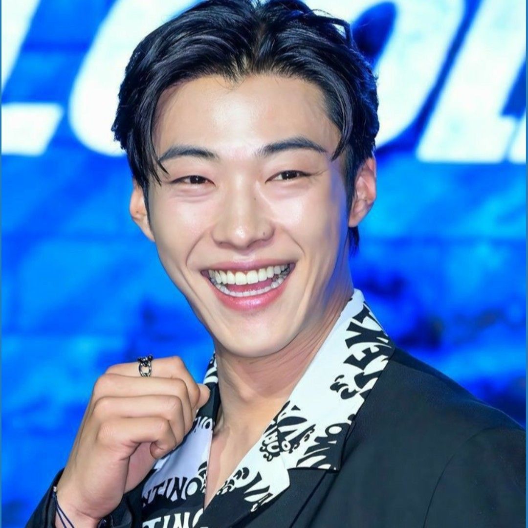 A moment captured by a fan of Woo Dohwan