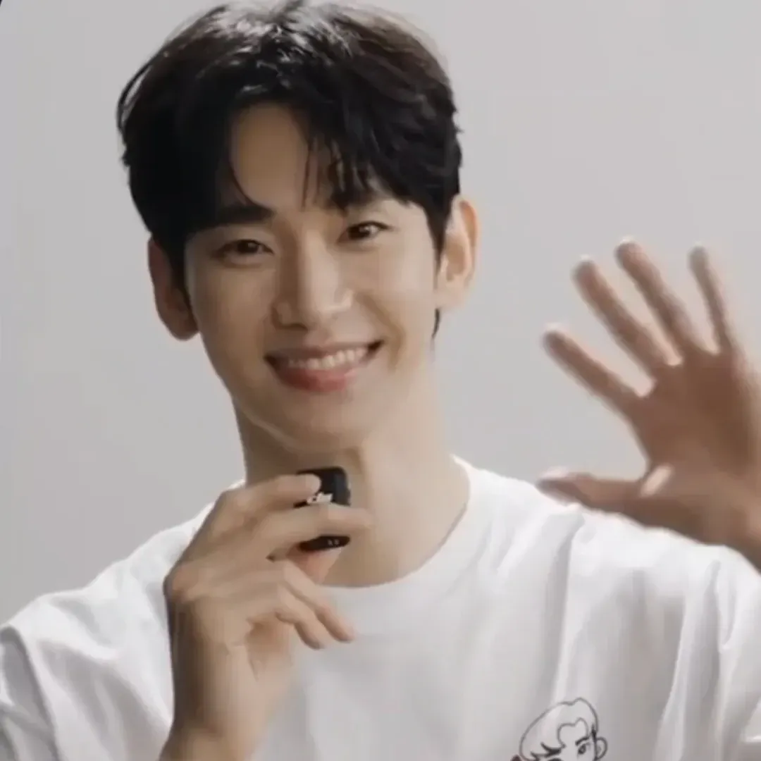 Latest photo of Kim Soohyun
