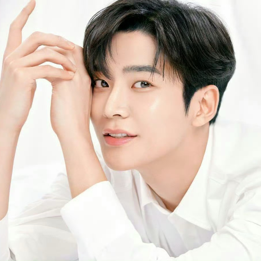 Cuplikan di balik layar dari Rowoon