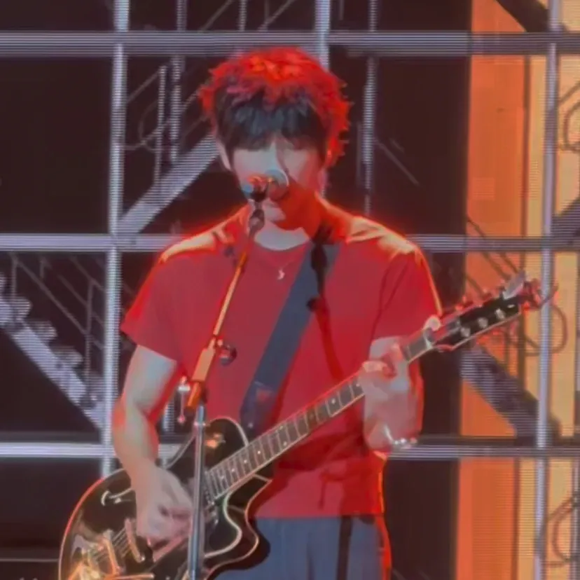 Latest photo of Lee Seungyoon