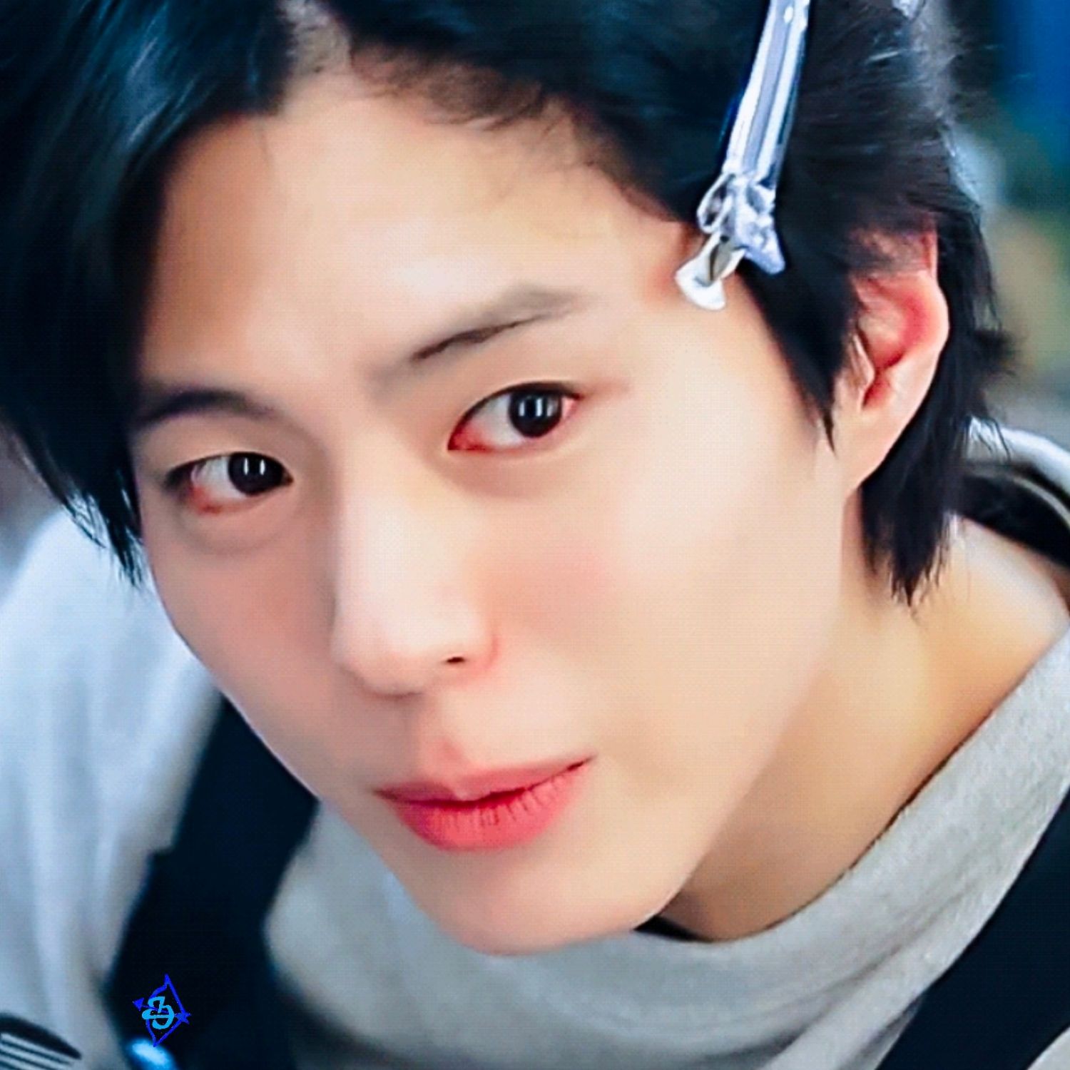 Behind-the-scenes cut of Park Bogum