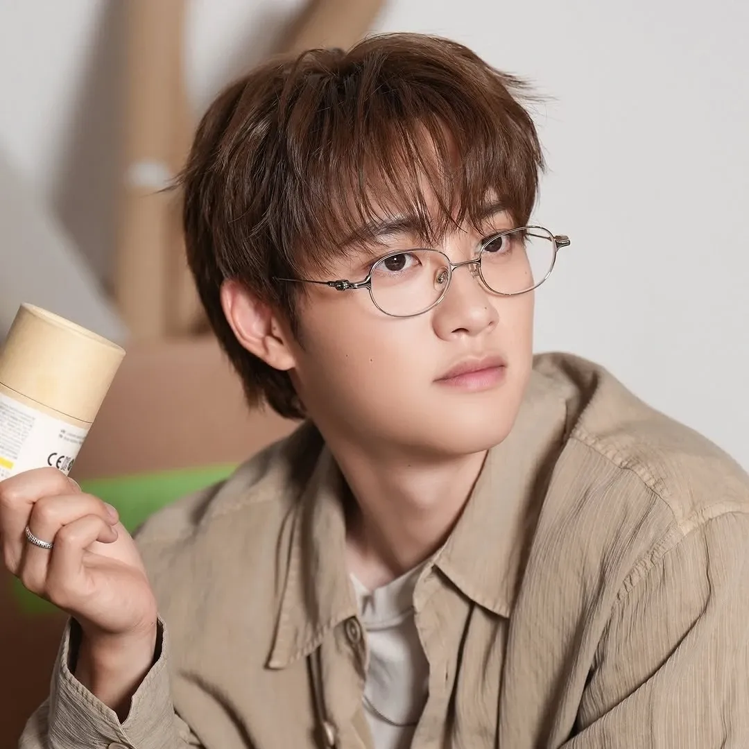 Foto terbaru dari Doh Kyungsoo (D.O.)