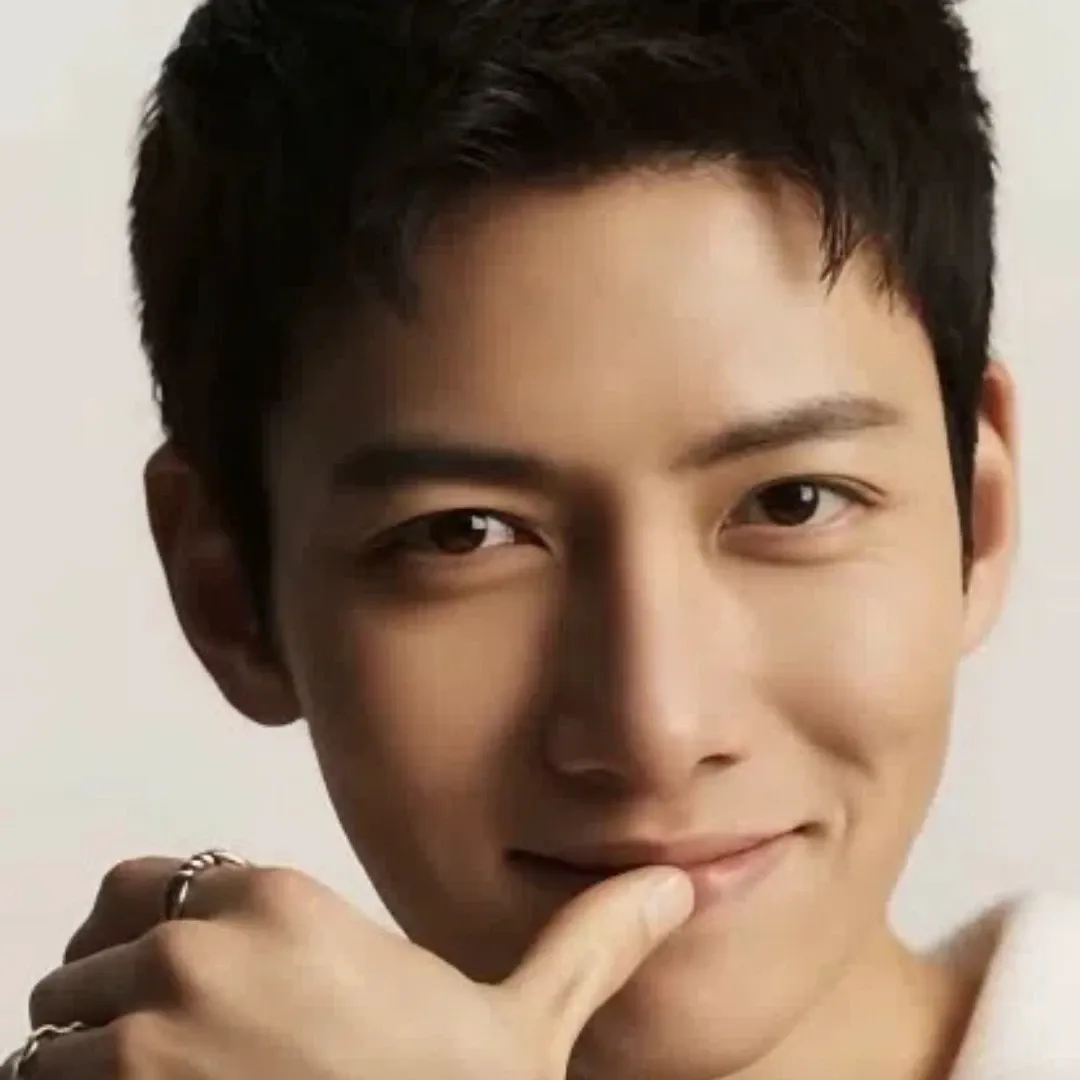 Behind-the-scenes cut of Ji Changwook