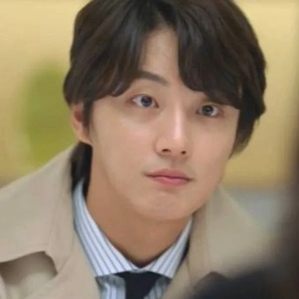 Behind-the-scenes cut of Yoon Shiyoon