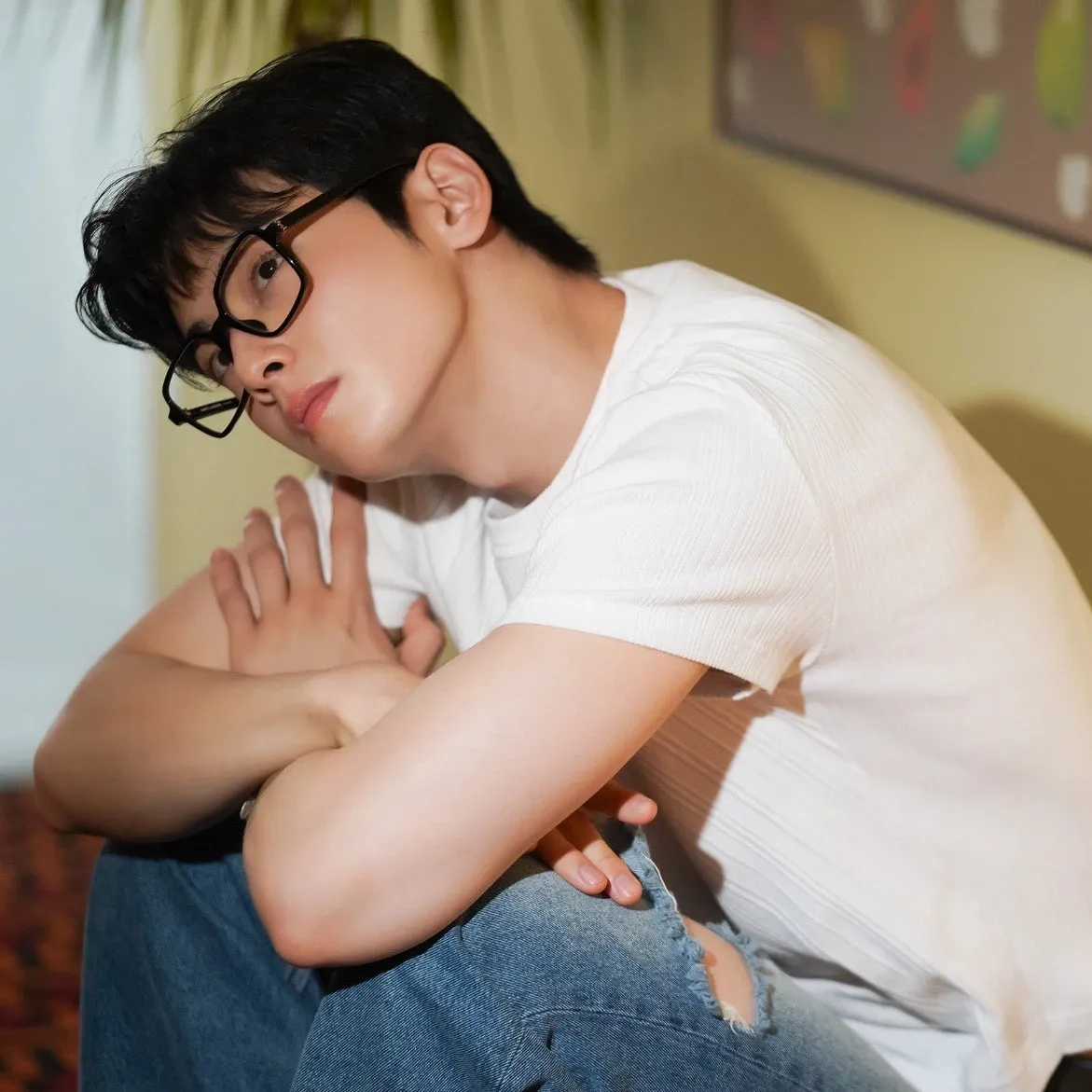 Behind-the-scenes cut of Cha Eunwoo