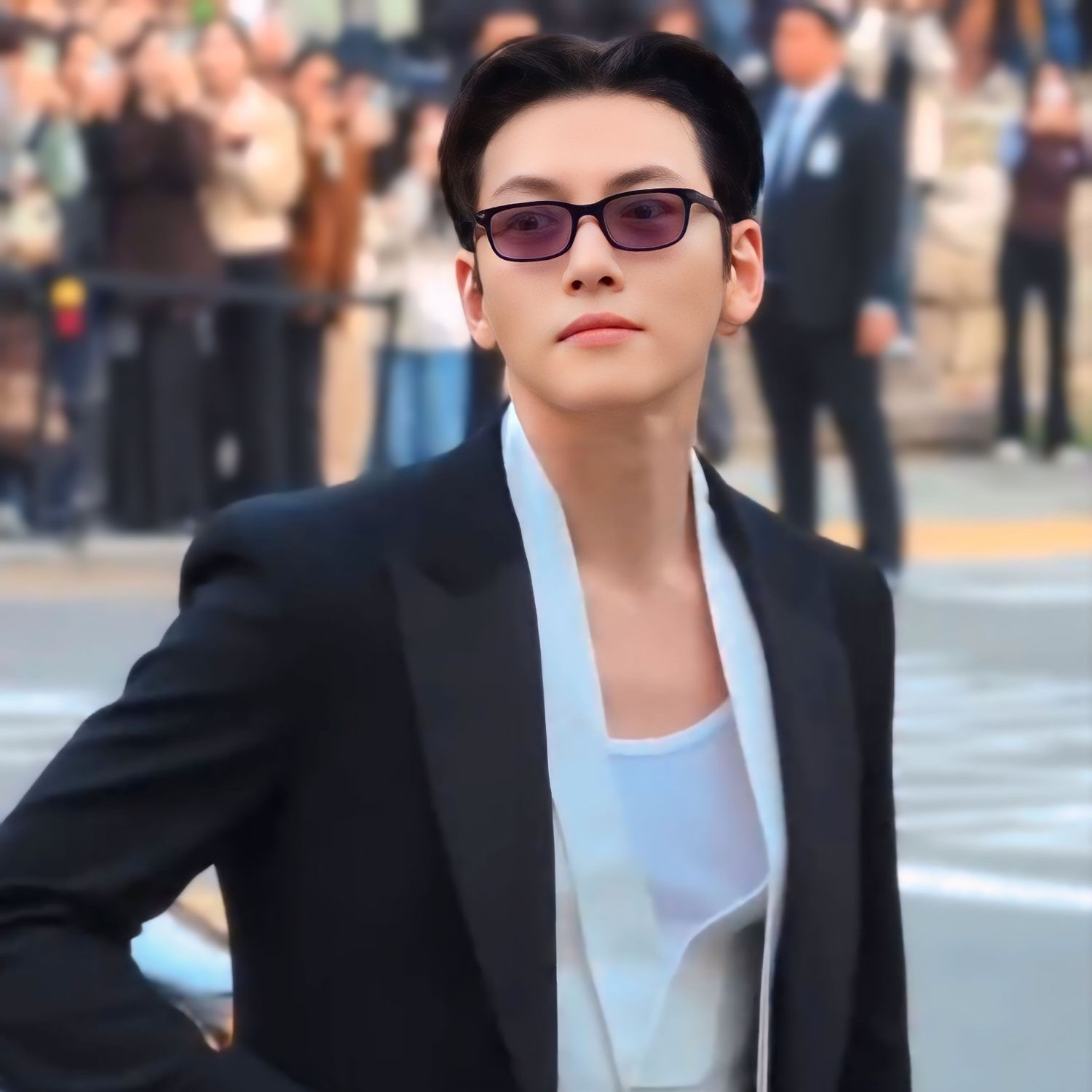 粉絲拍下的池昌旭瞬間