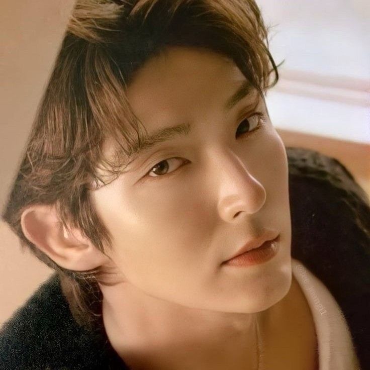 A moment captured by a fan of Lee Joongi