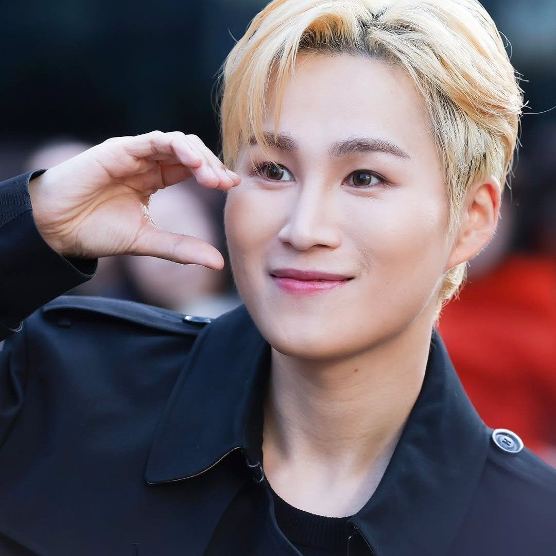 粉丝拍下的金熙栽瞬间