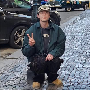Recent activity shot of Lee Junyoung