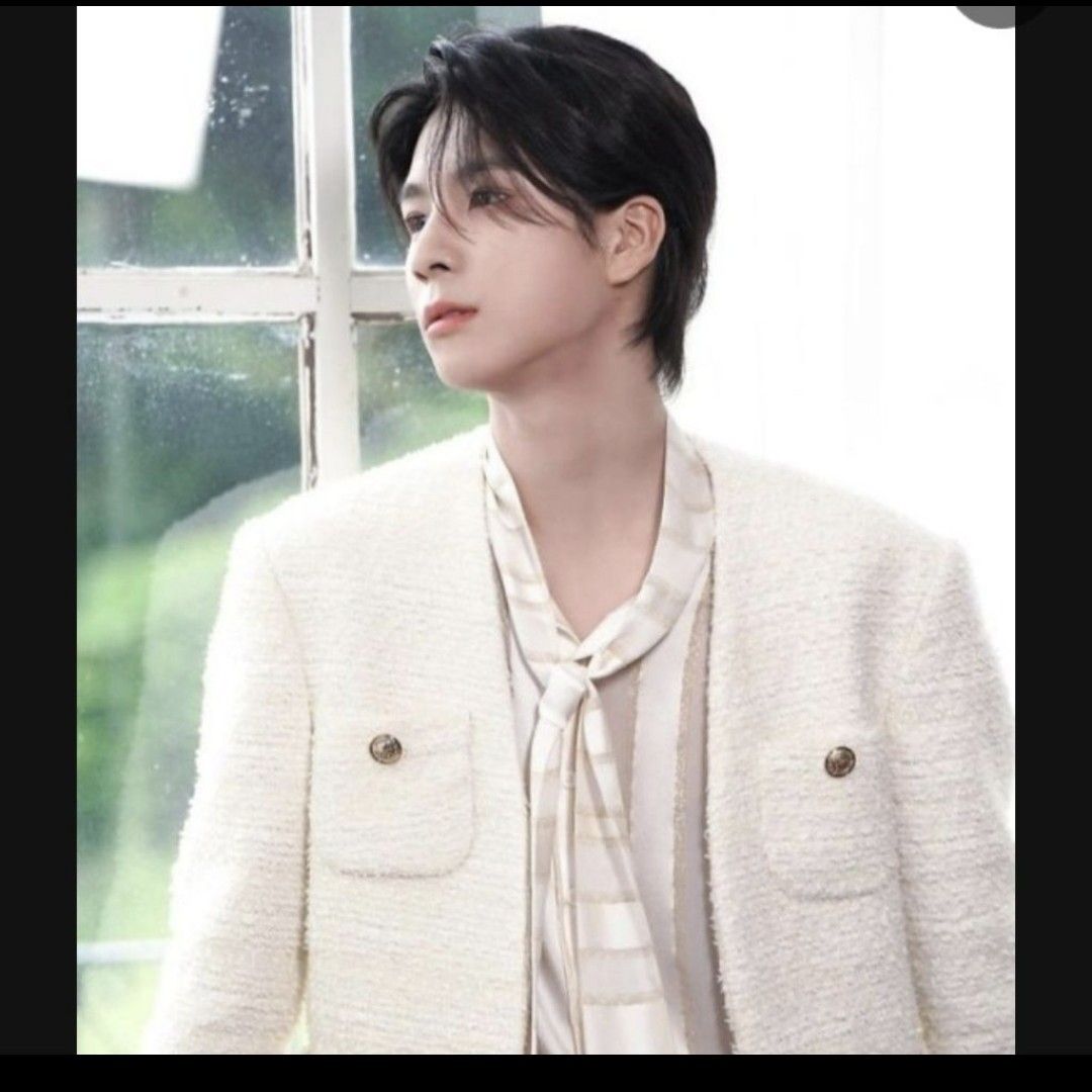 Cuplikan di balik layar dari Jeong Dongwon