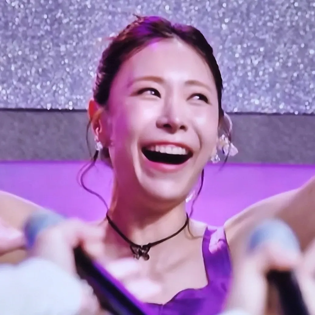 A moment captured by a fan of Huh Chanmi
