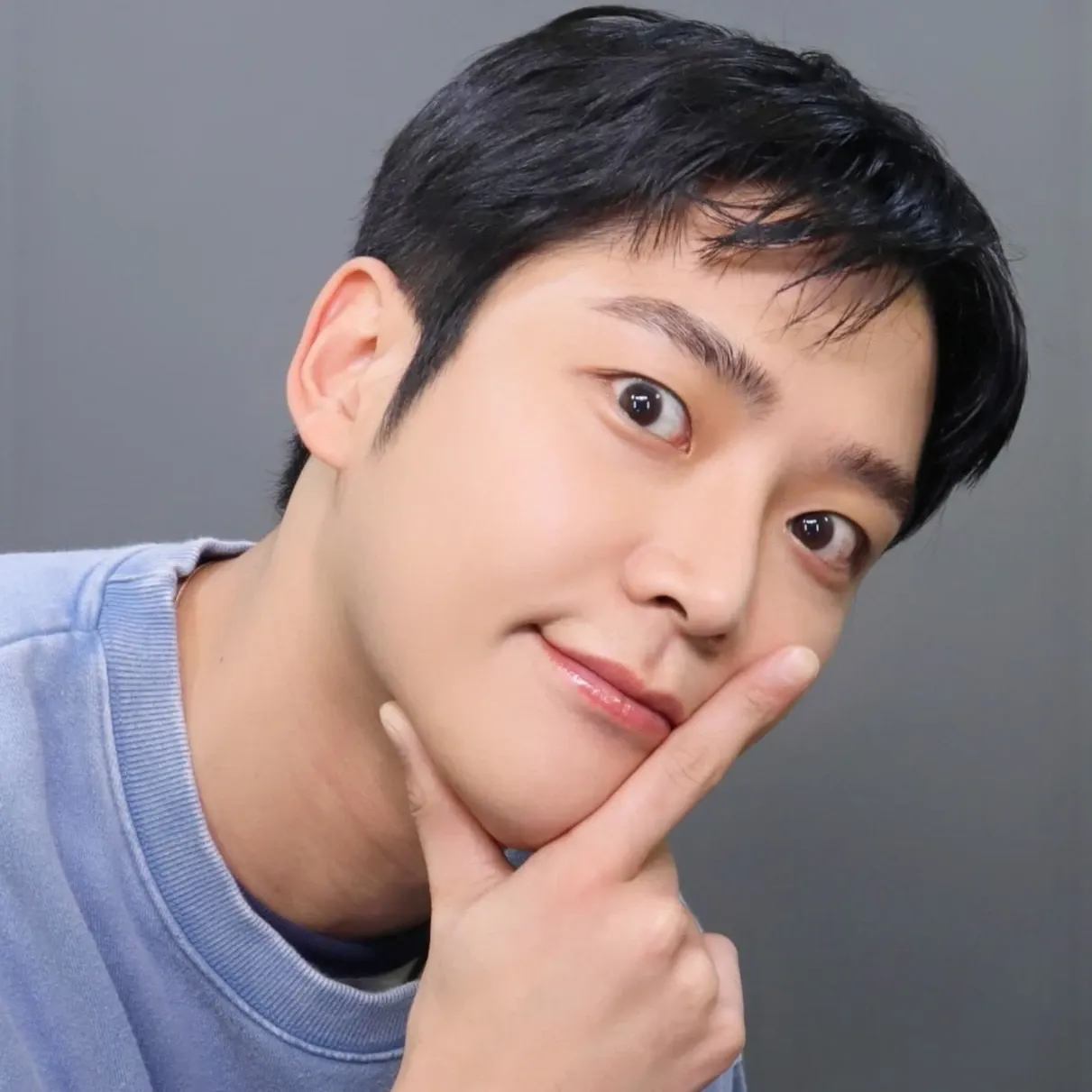 Foto terbaru dari Rowoon