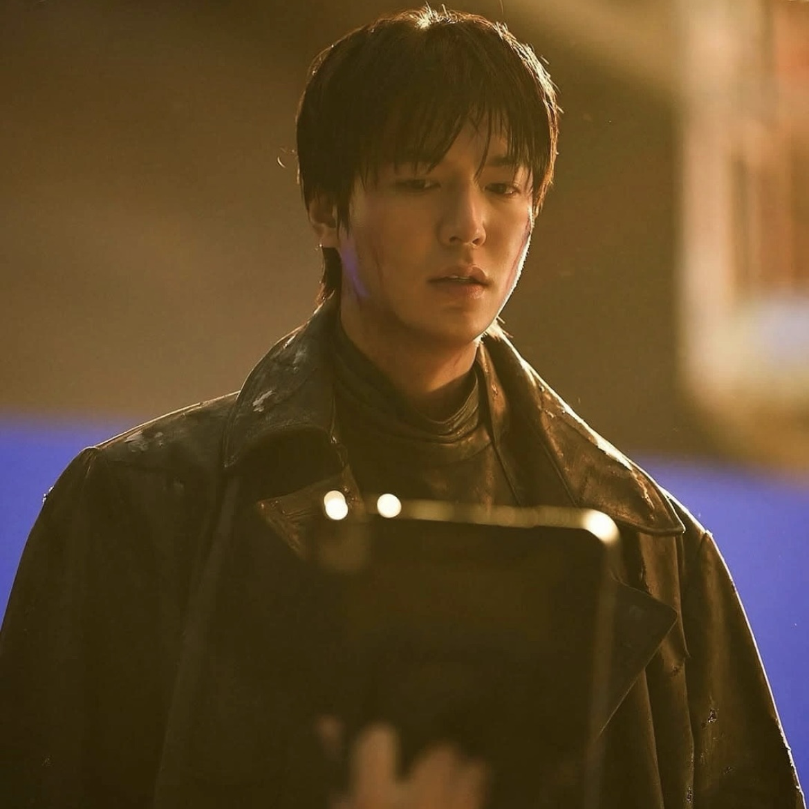 Behind-the-scenes cut of Lee Minho