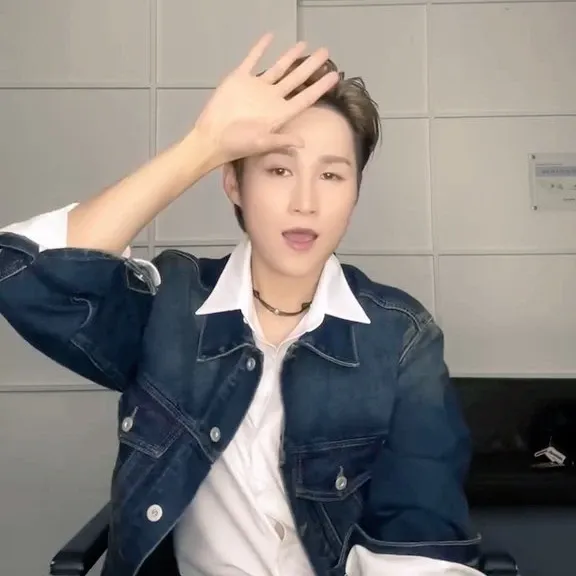 김희재의 최신 사진