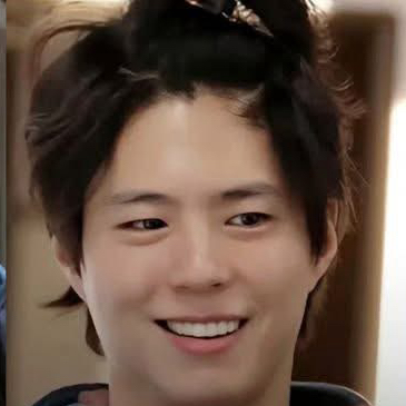 Recent activity shot of Park Bogum