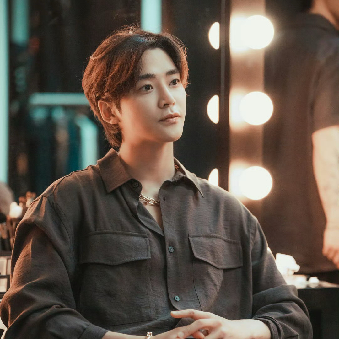 Foto kegiatan terbaru dari Rowoon