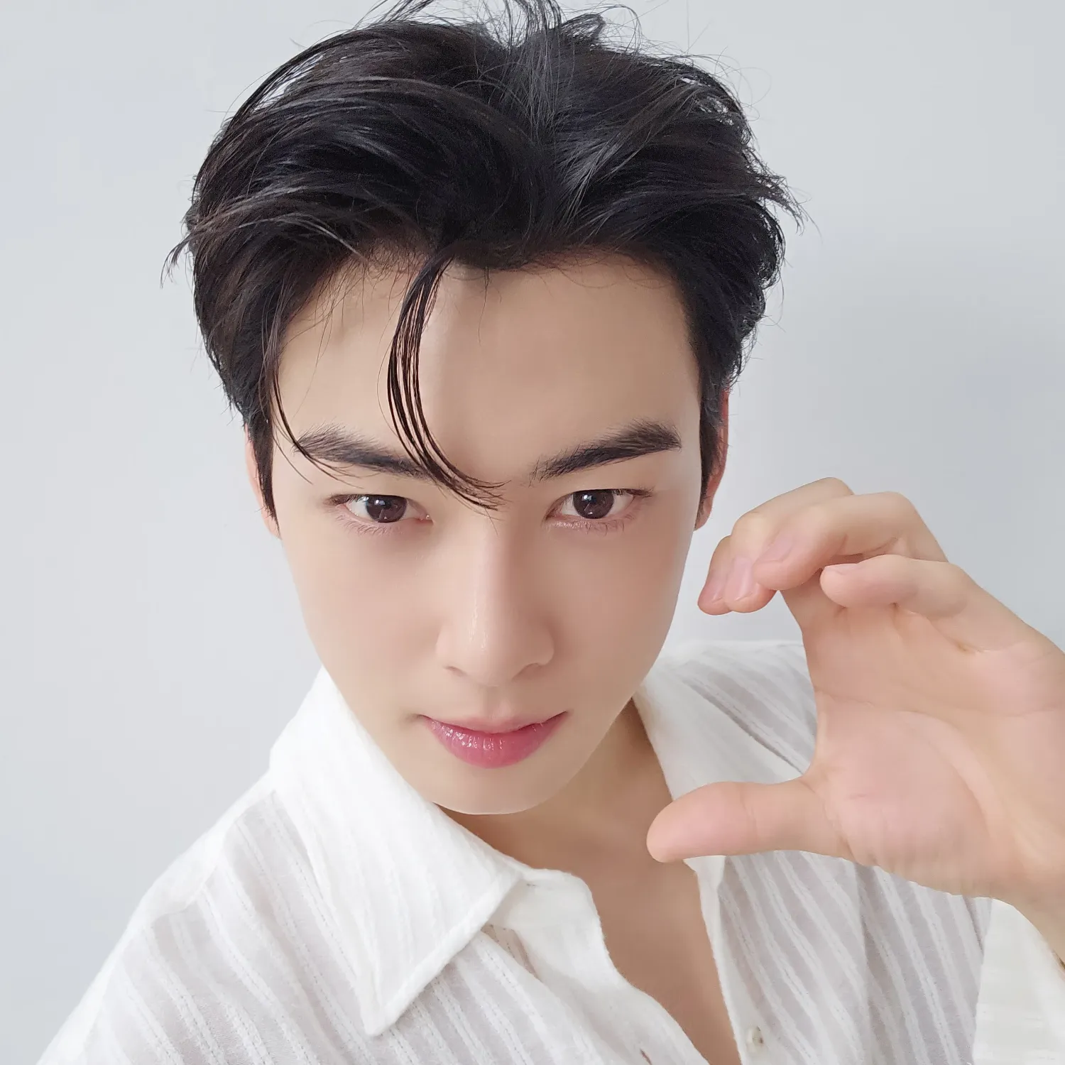 Recent activity shot of Cha Eunwoo