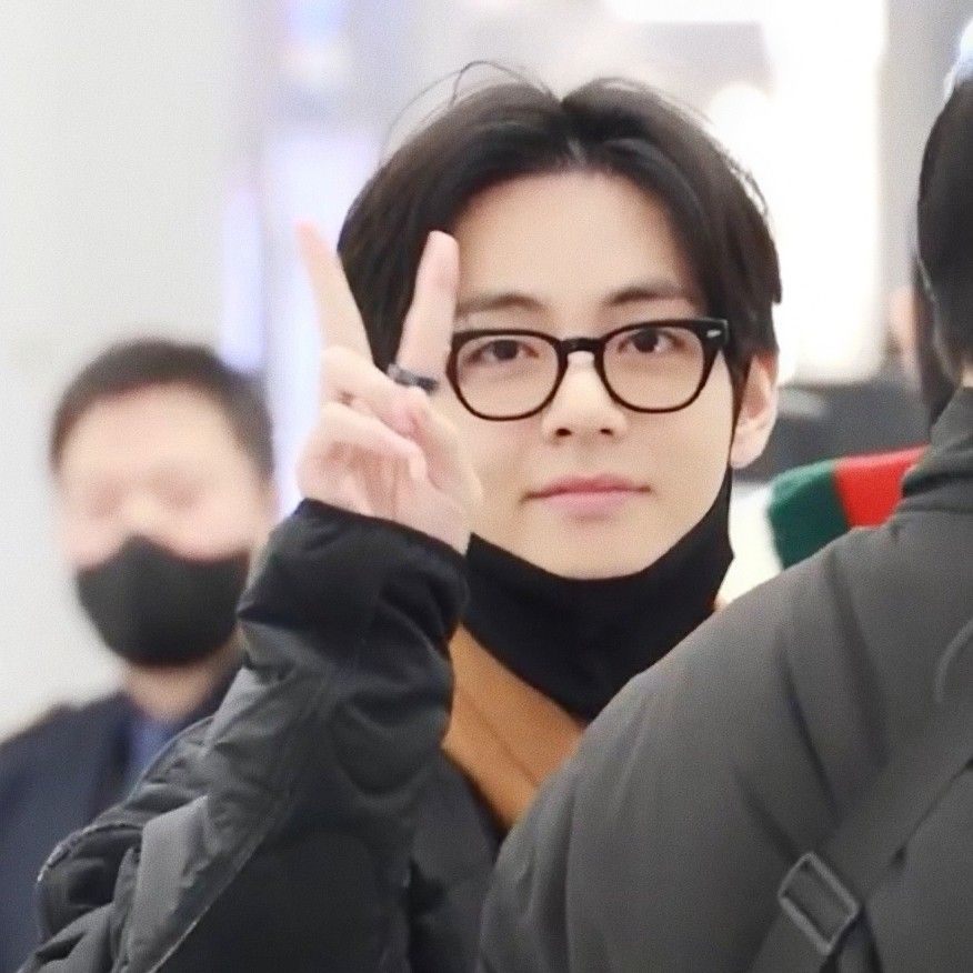 Behind-the-scenes cut of Kim Taehyung (V)