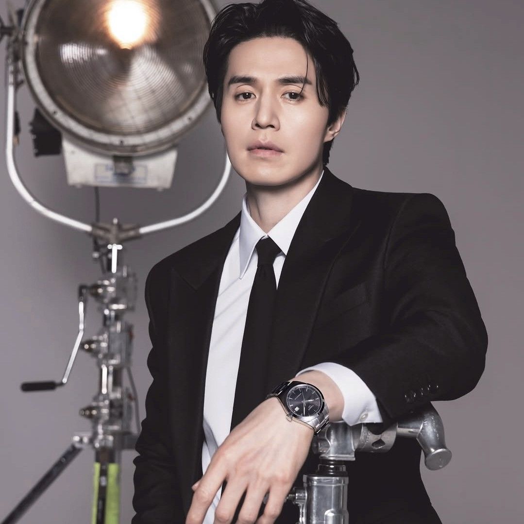 A moment captured by a fan of Lee Dongwook