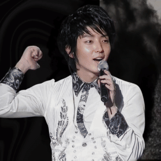 A moment captured by a fan of Lee Joongi