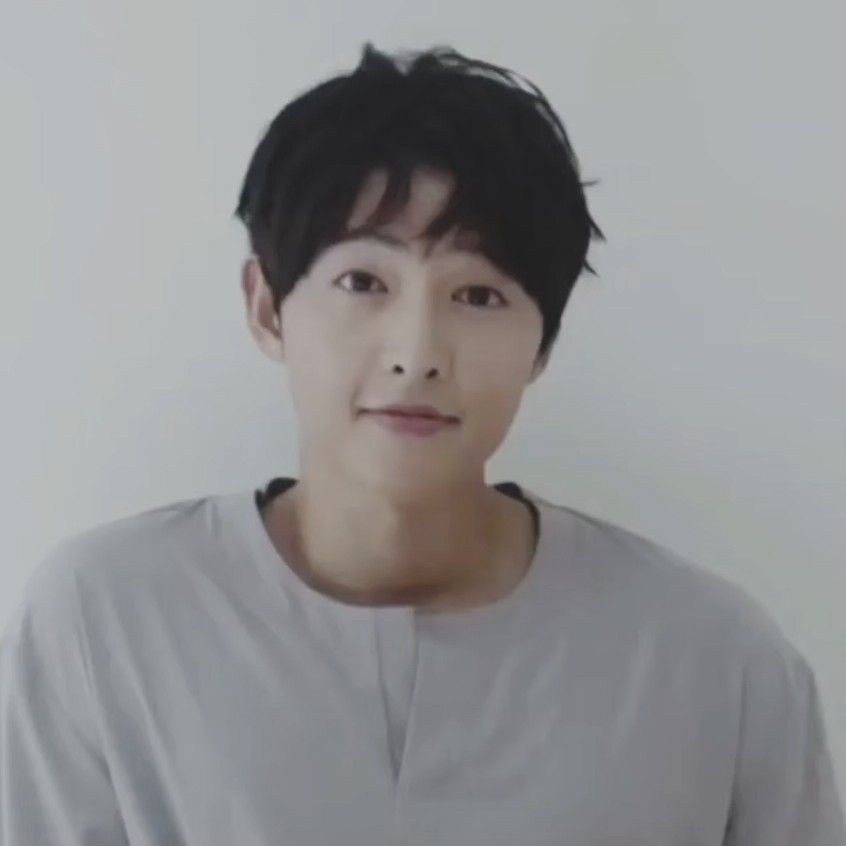 粉絲拍下的宋仲基瞬間