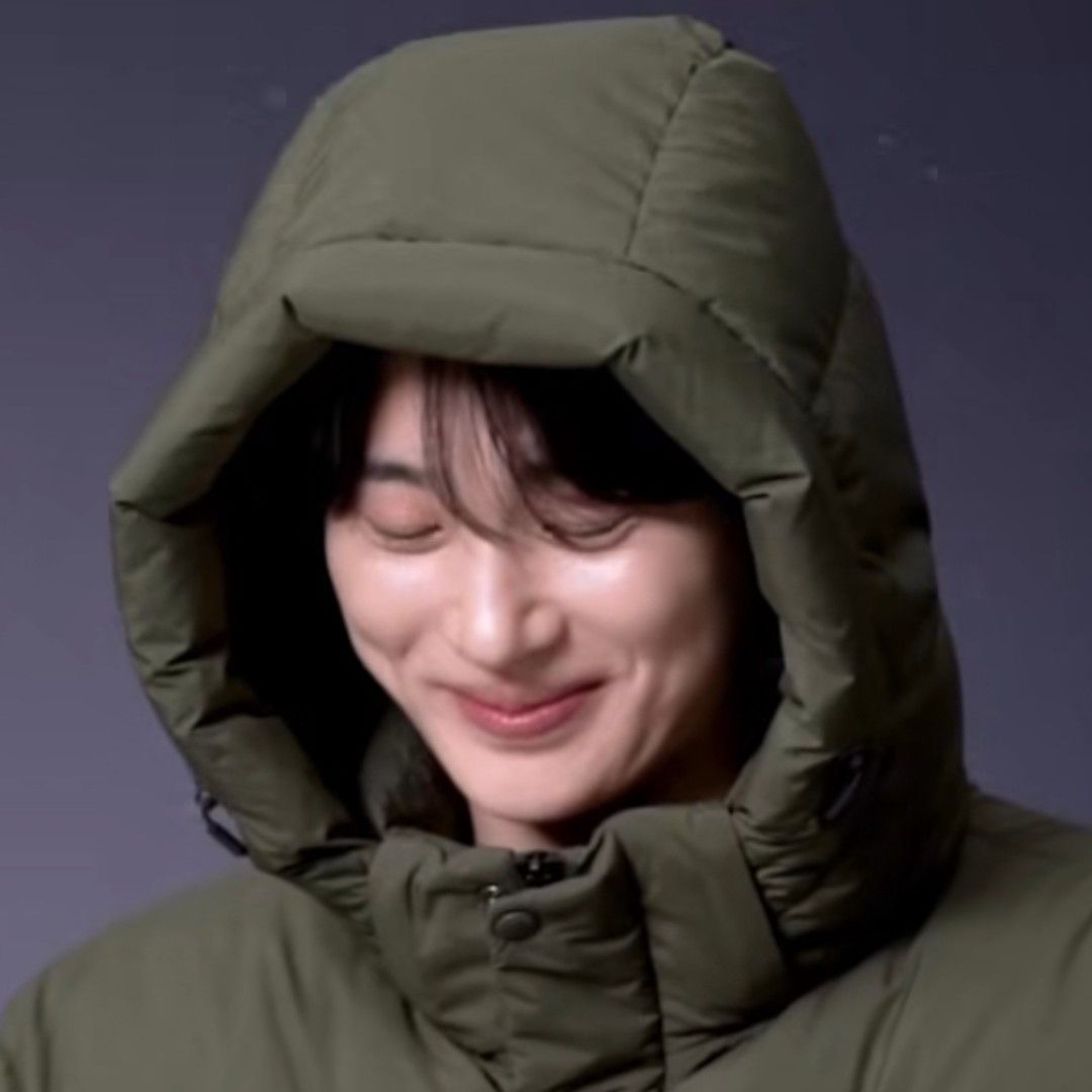 边佑锡的近期活动照