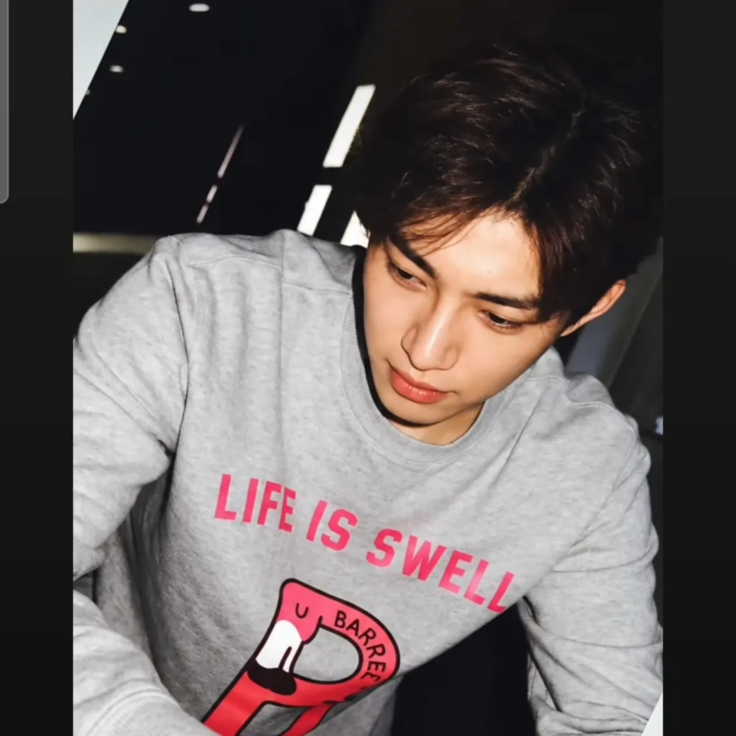 Behind-the-scenes cut of Kim Jaeyoung