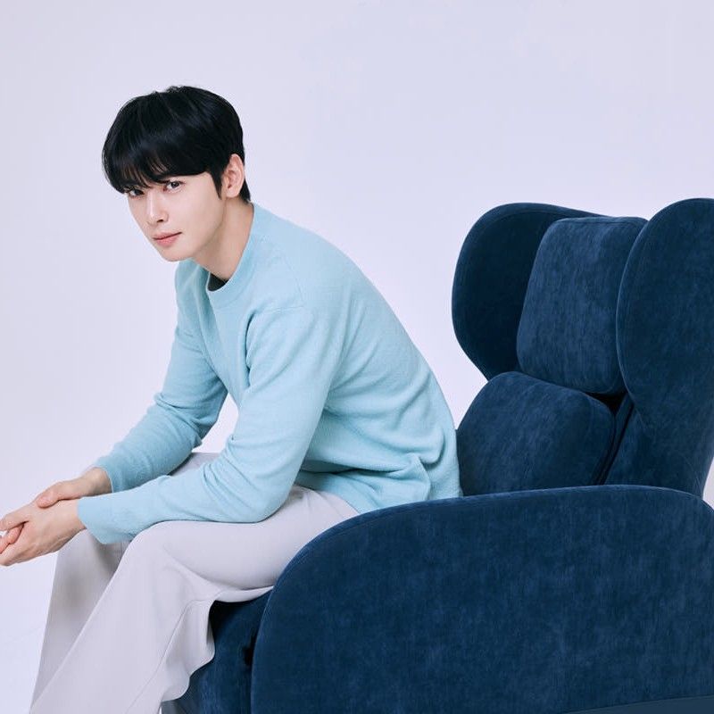 Recent activity shot of Cha Eunwoo