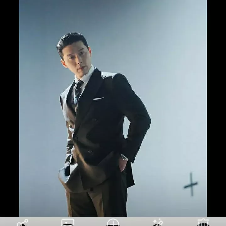 Foto terbaru dari Hyun Bin