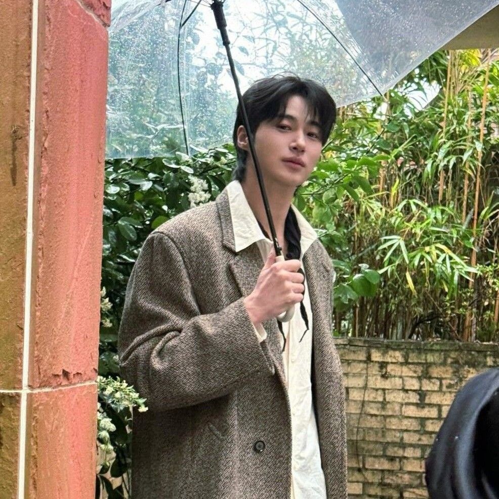 A moment captured by a fan of Byeon Wooseok
