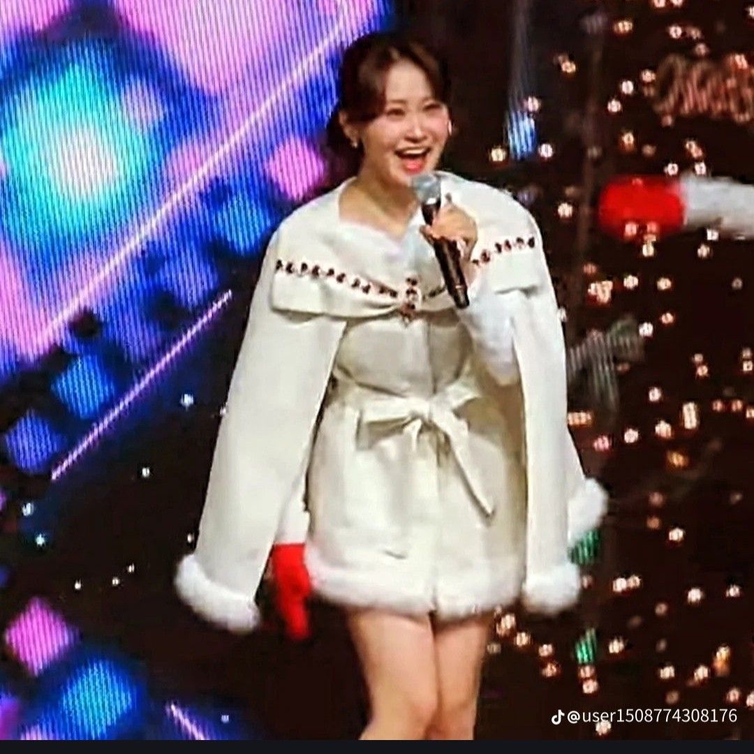 Momen yang diabadikan oleh penggemar Kim Dahyun