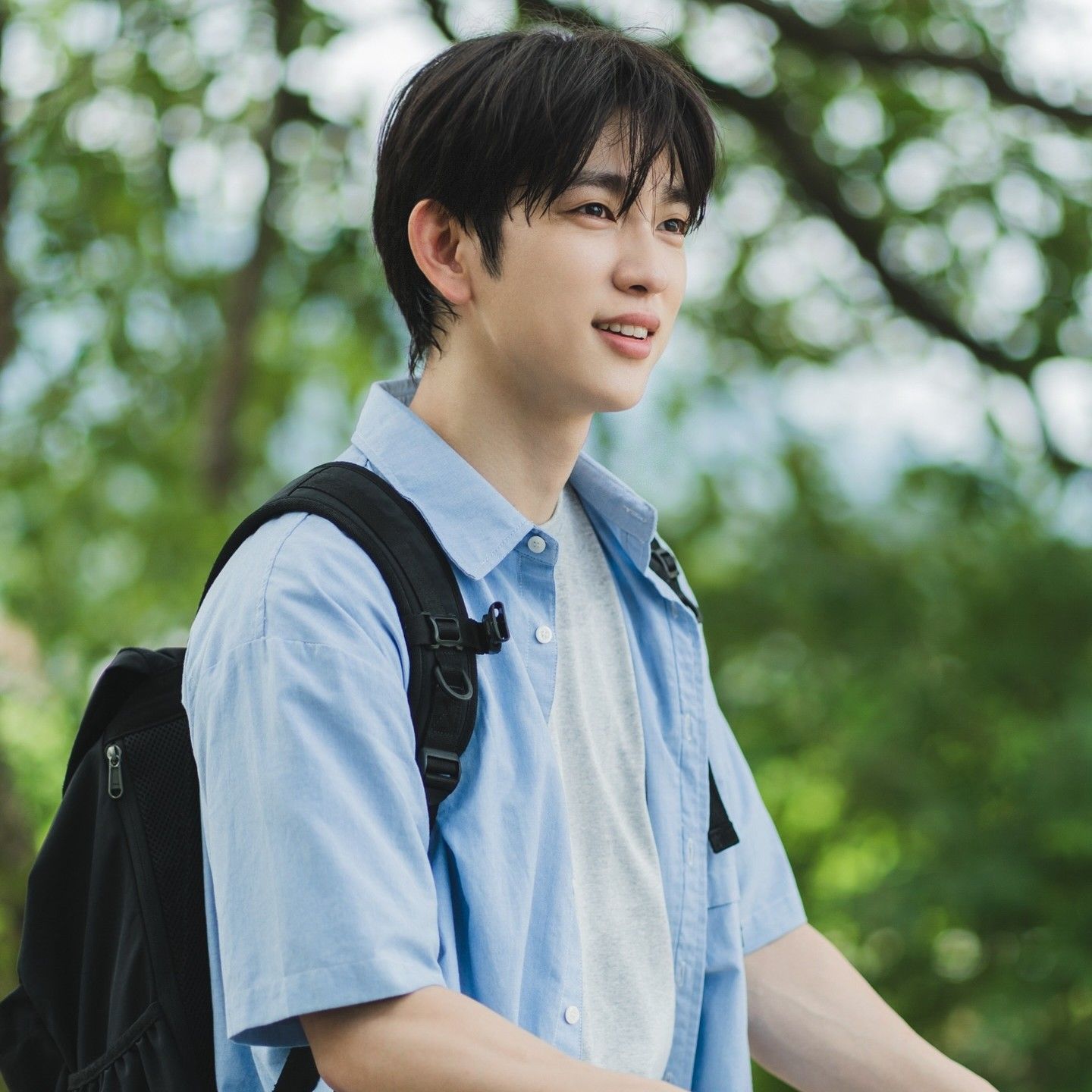 パク・ジニョンの最近の活動ショット