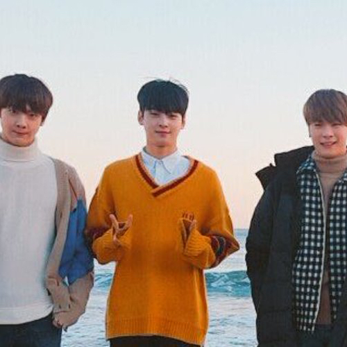 粉丝拍下的车银优瞬间