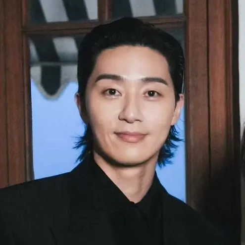 Recent activity shot of Park Seojoon