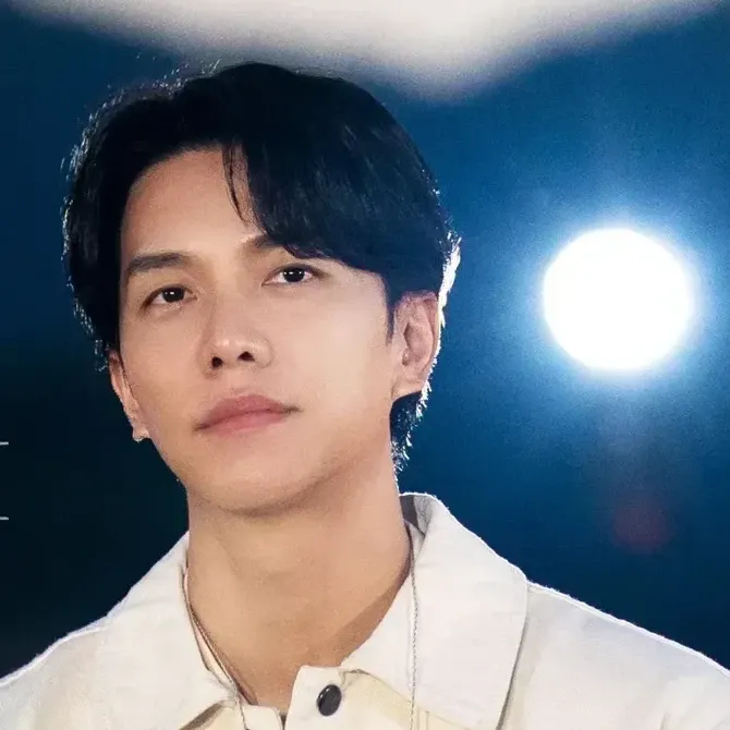 Cuplikan di balik layar dari Lee Seunggi