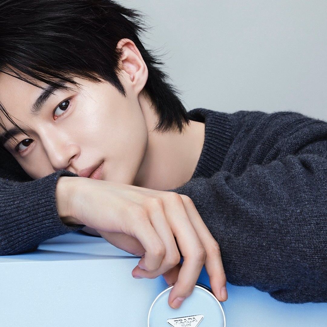 邊佑錫的最新照片