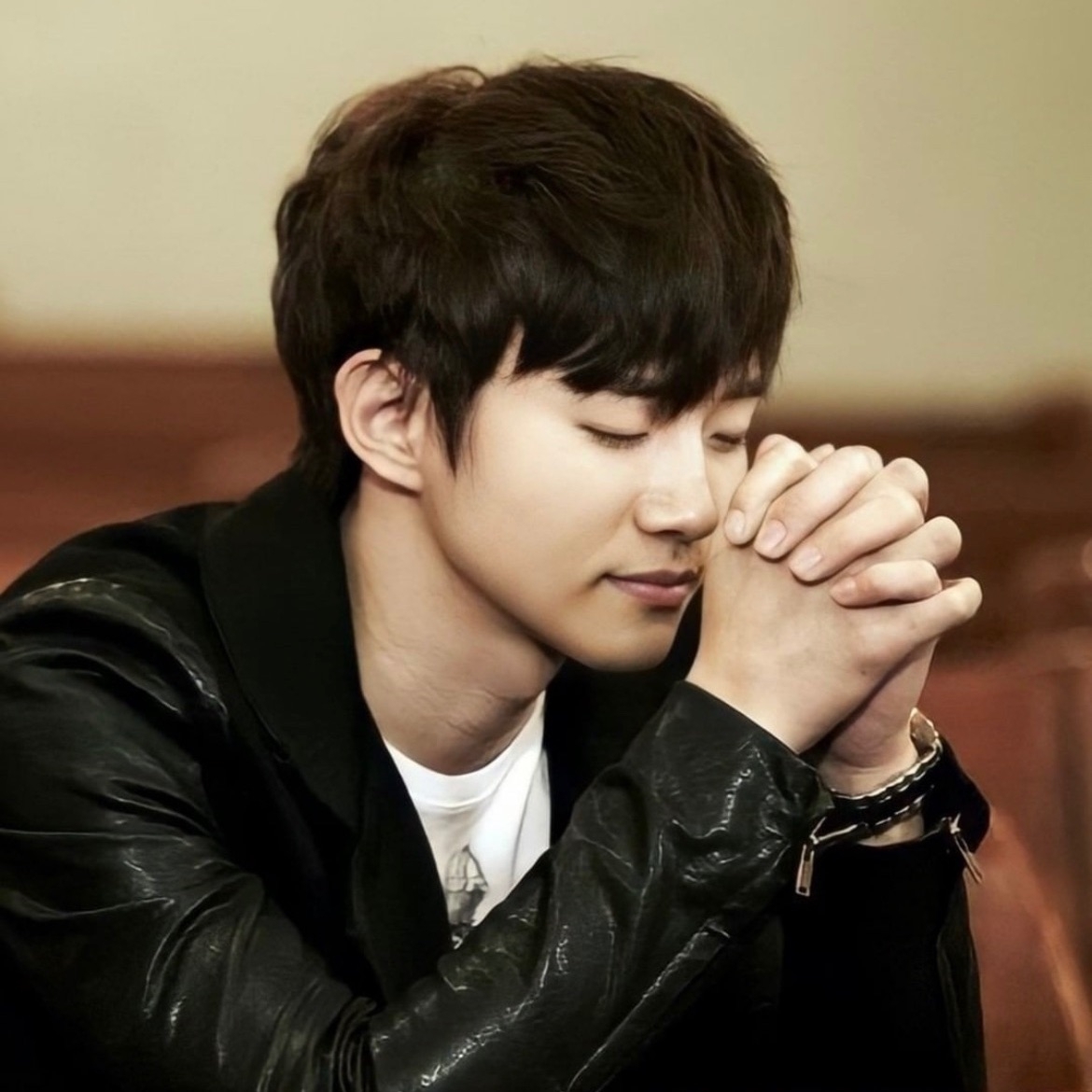 Behind-the-scenes cut of Lee Junho