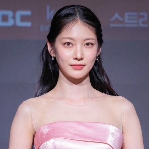 Recent activity shot of Gong Seungyeon